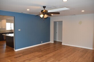 13037 Julian Ave in Lakeside, CA - Foto de edificio - Building Photo
