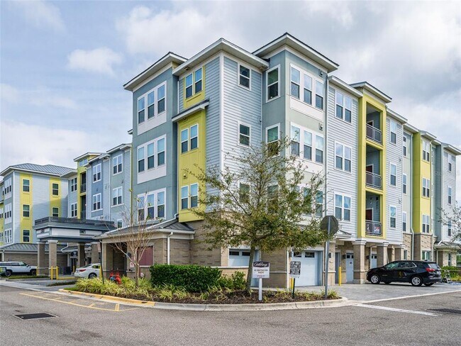 7517 Laureate Blvd in Orlando, FL - Building Photo - Building Photo