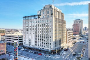 University Towers in Lincoln, NE - Building Photo