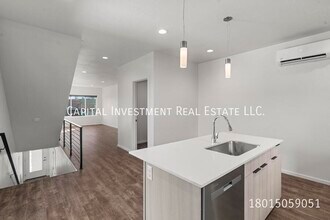 1689 S W Temple St in Salt Lake City, UT - Building Photo - Building Photo