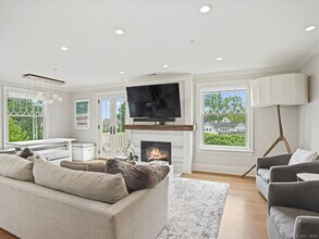165 Shore Rd in Greenwich, CT - Building Photo - Building Photo