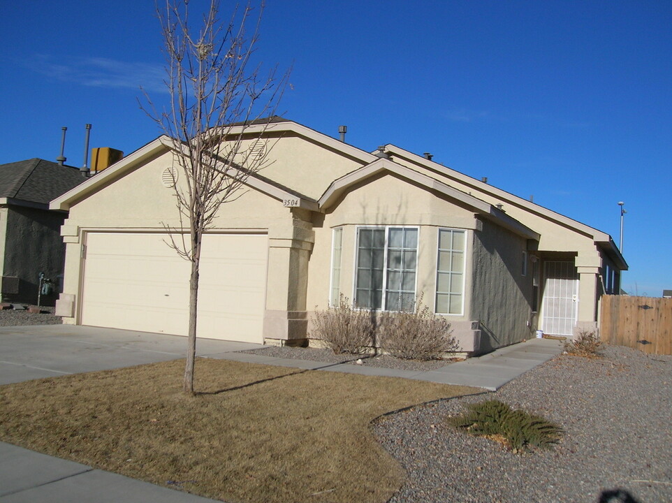 3504 Morgan Meadows in Rio Rancho, NM - Building Photo