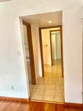 203 5th St, Unit Apartment 3 in Jersey City, NJ - Building Photo - Building Photo