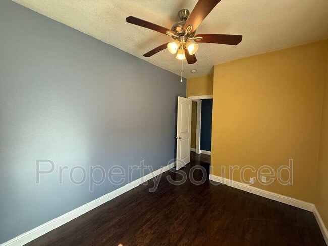 139 W Yosemite Ave in Manteca, CA - Building Photo - Building Photo