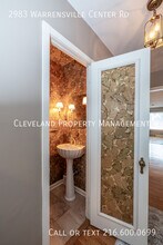 2983 Warrensville Center Rd in Shaker Heights, OH - Building Photo - Building Photo