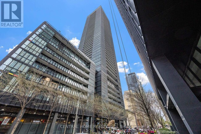 101-3101 Charles St E in Toronto, ON - Building Photo - Building Photo
