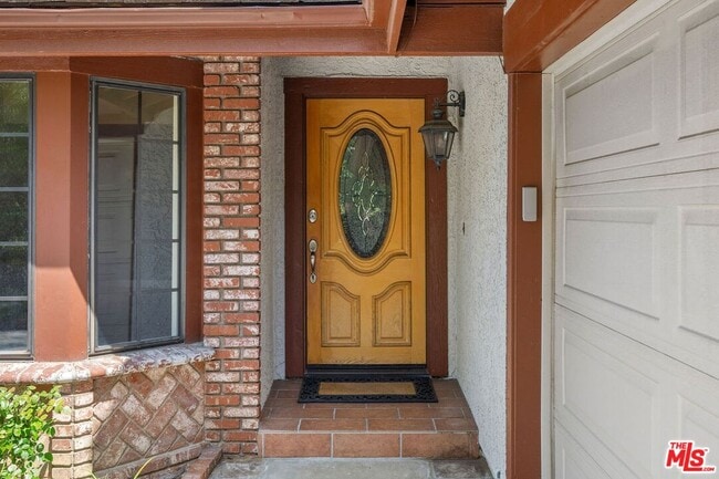 13031 Magnolia Blvd in Los Angeles, CA - Building Photo - Building Photo