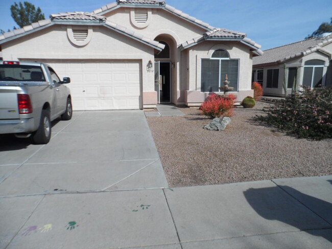 property at 9212 W Canyon Dr