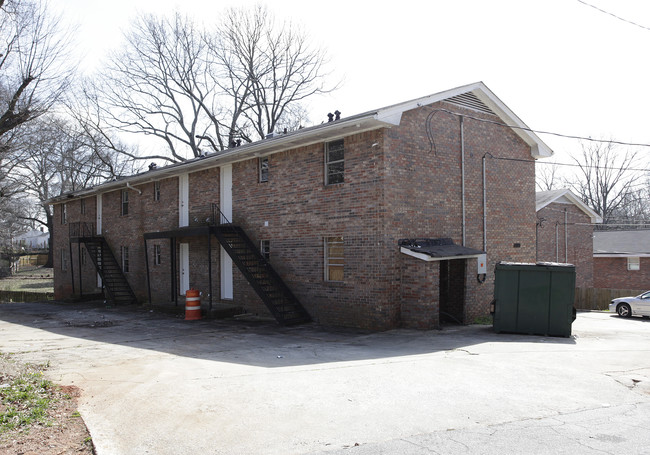 Lavefta Apartments in East Point, GA - Building Photo - Building Photo