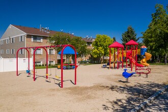 Highland Pointe in Salt Lake City, UT - Building Photo - Building Photo