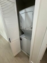 2410 W Stanford St in Santa Ana, CA - Foto de edificio - Building Photo