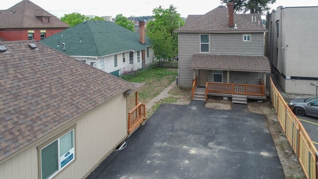 property at 1314 W Mallon Ave