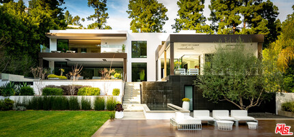 1231 Lago Vista Dr in Beverly Hills, CA - Building Photo - Building Photo