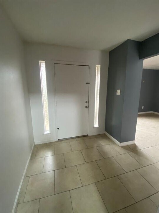 9005 Imogene St in Houston, TX - Building Photo