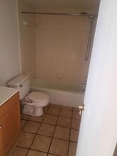 2050 Oleander Blvd in Fort Pierce, FL - Building Photo - Building Photo