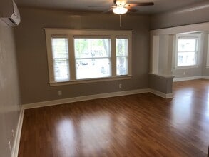 404 12th St, Unit 201 in Sacramento, CA - Foto de edificio - Building Photo