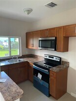 8321 NE Miami Ct in Miami, FL - Building Photo