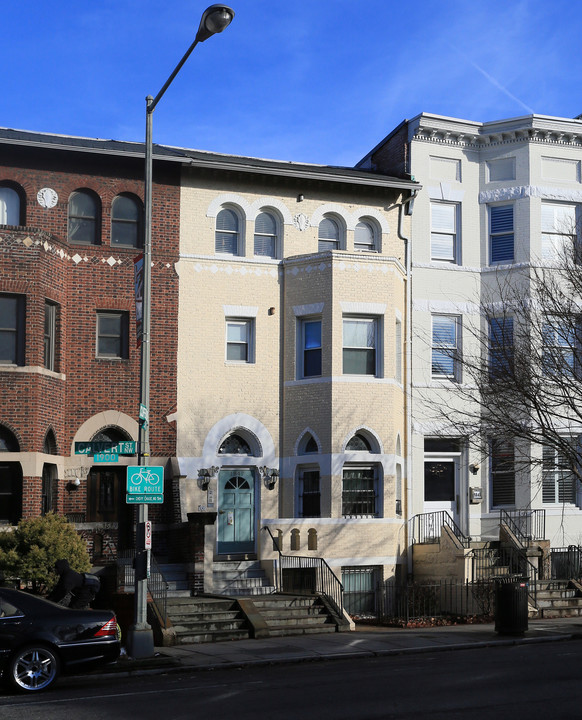 1847 Calvert St NW in Washington, DC - Foto de edificio