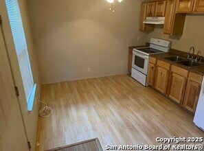 131 Howard Ln in Bandera, TX - Building Photo - Building Photo