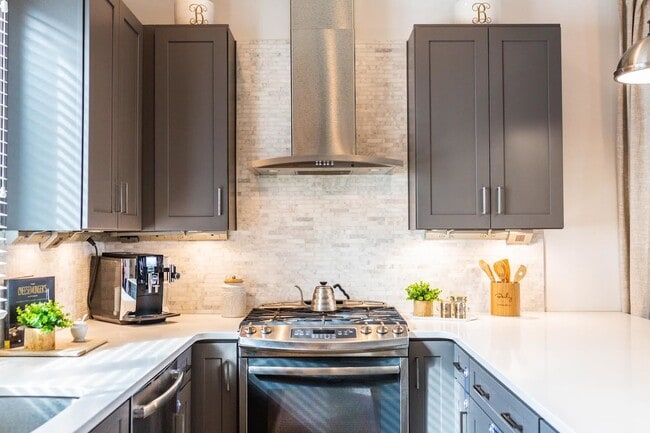 property at 814 Melpark Ct