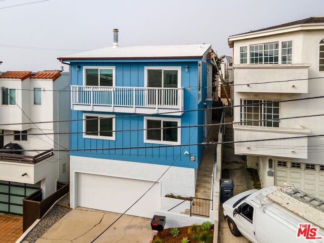 319 23rd St in Manhattan Beach, CA - Foto de edificio - Building Photo