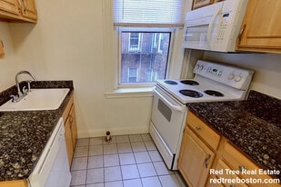 15 Queensberry St in Boston, MA - Building Photo