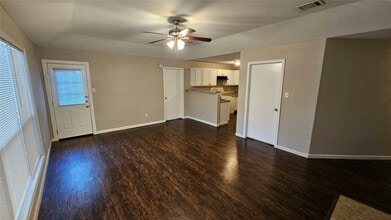 13102 Crystal Cove Dr in Houston, TX - Building Photo - Building Photo