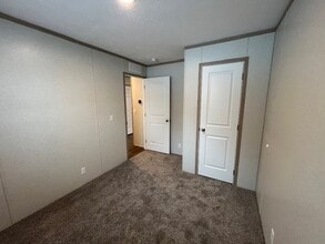 114 S Red Bud Trail in Buchanan, MI - Building Photo - Building Photo