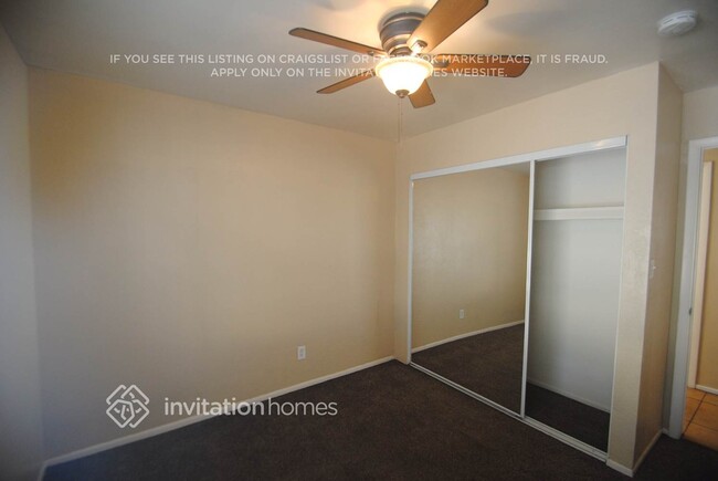 1402 N Fraser Dr in Mesa, AZ - Building Photo - Building Photo