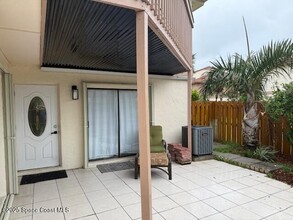 200 S Banana River Blvd in Cocoa Beach, FL - Foto de edificio - Building Photo