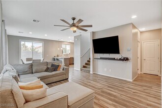 1014 Solemn Cactus Ave in North Las Vegas, NV - Building Photo - Building Photo