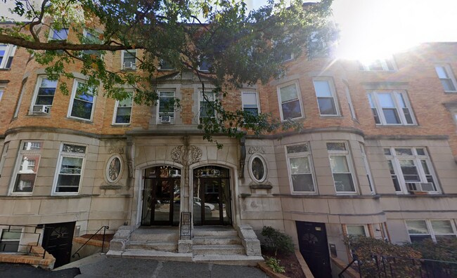 17 Fairbanks St, Unit 1