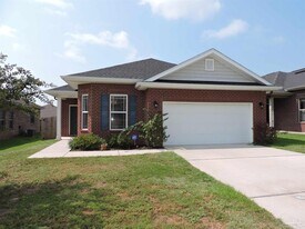 5643 Vendome Ct in Milton, FL - Building Photo