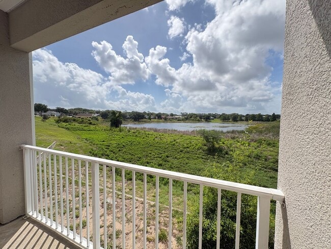 property at 8013 Hemingway Cir