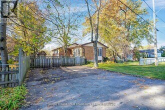 12 Schomberg Rd in Richmond Hill, ON - Building Photo - Building Photo
