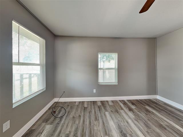 2211 Hooper St in Dallas, TX - Building Photo - Building Photo