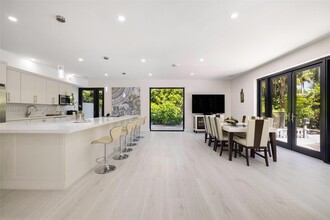 6220 SW 144th St in Coral Gables, FL - Building Photo - Building Photo