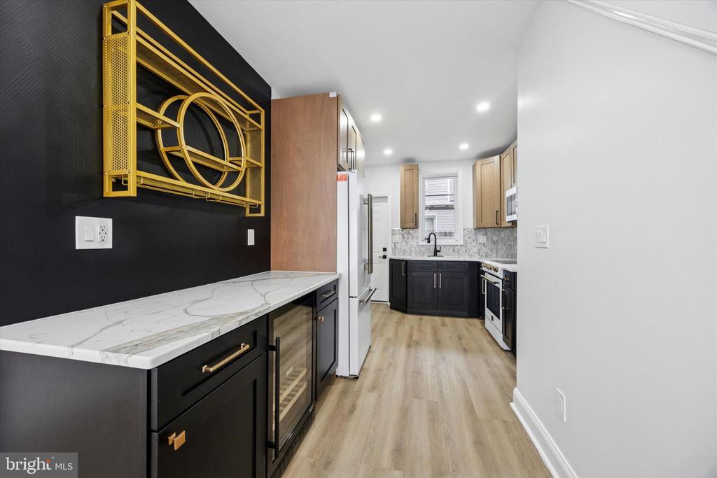 2320 Watkins St in Philadelphia, PA - Building Photo