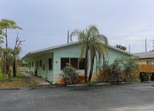 1464-1466 Holly Heights Dr in Fort Lauderdale, FL - Building Photo - Building Photo