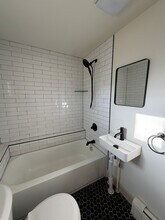 15 Remington Ave, Unit A in Mt Ephraim, NJ - Foto de edificio - Building Photo