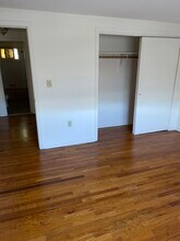 340 Park Ave, Unit B in East Hartford, CT - Building Photo - Building Photo