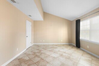 2302 S Park Ave in Sanford, FL - Foto de edificio - Building Photo