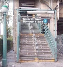 24-07 Brookhaven Ave in Queens, NY - Building Photo - Building Photo