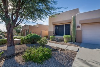 9562 E Chuckwagon Ln in Scottsdale, AZ - Building Photo - Building Photo