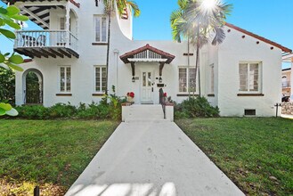 36 Phoenetia Ave in Coral Gables, FL - Building Photo - Building Photo