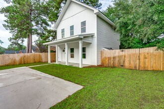 915 S Kilbourne Rd in Columbia, SC - Building Photo - Building Photo