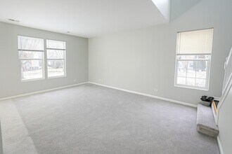 3174 Bromley Ln in Aurora, IL - Building Photo - Building Photo