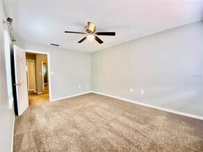 5056 Ernst Ct in Orlando, FL - Foto de edificio - Building Photo