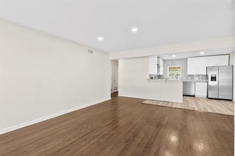 2530 Maverick Ave in Dallas, TX - Building Photo - Building Photo