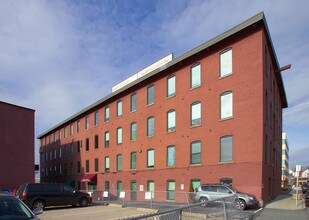 66 Troy St in Fall River, MA - Building Photo - Building Photo